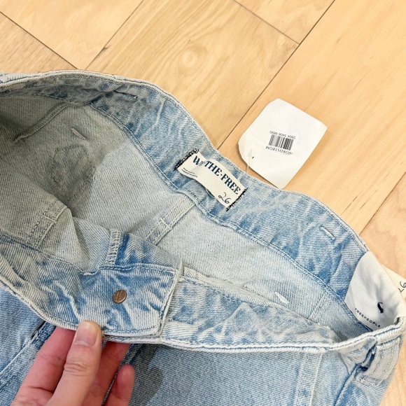 NWT We The Free Women’s Major Leagues Mid-Rise Cuffed Jeans - Picture 3 of 7